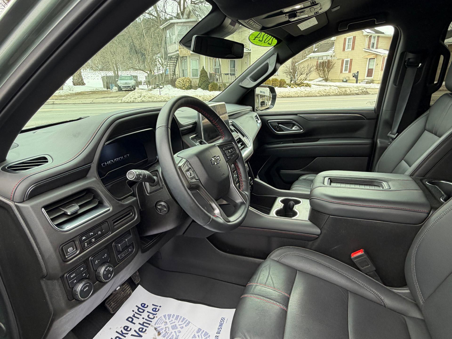 Used 2024 Chevrolet Suburban RST w/ Luxury Package image 18