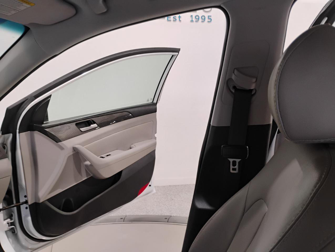 Used 2018 Hyundai Sonata Limited image 40