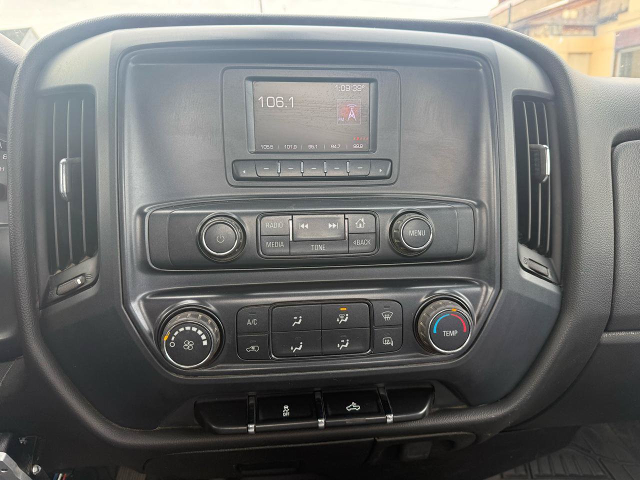 Used 2017 GMC Sierra 1500 2WD Regular Cab image 16