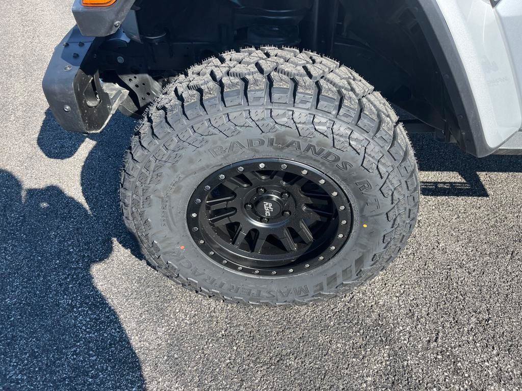 Used 2022 Jeep Wrangler Unlimited Rubicon w/ Steel Bumper Group AWD/4WD image 26