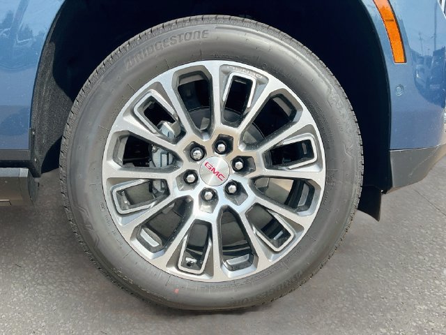 New 2026 GMC Yukon XL Denali w/ Denali Reserve Package AWD/4WD image 19