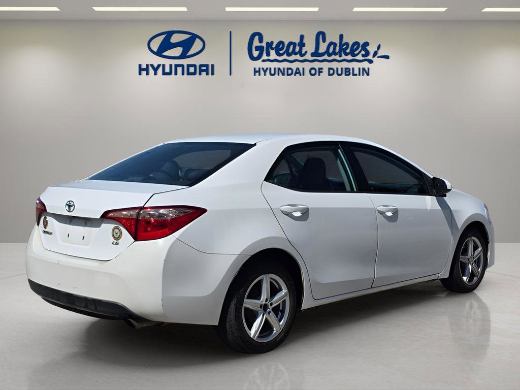 Used 2018 Toyota Corolla LE image 5