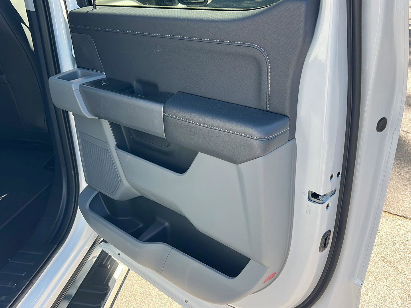 Used 2024 Ford F150 XLT w/ Equipment Group 302A MID image 15