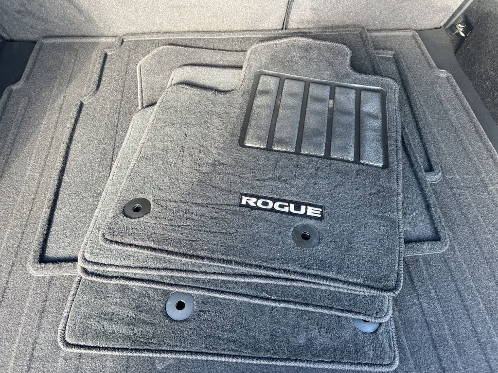 Certified 2023 Nissan Rogue SL w/ SL Premium Package image 14