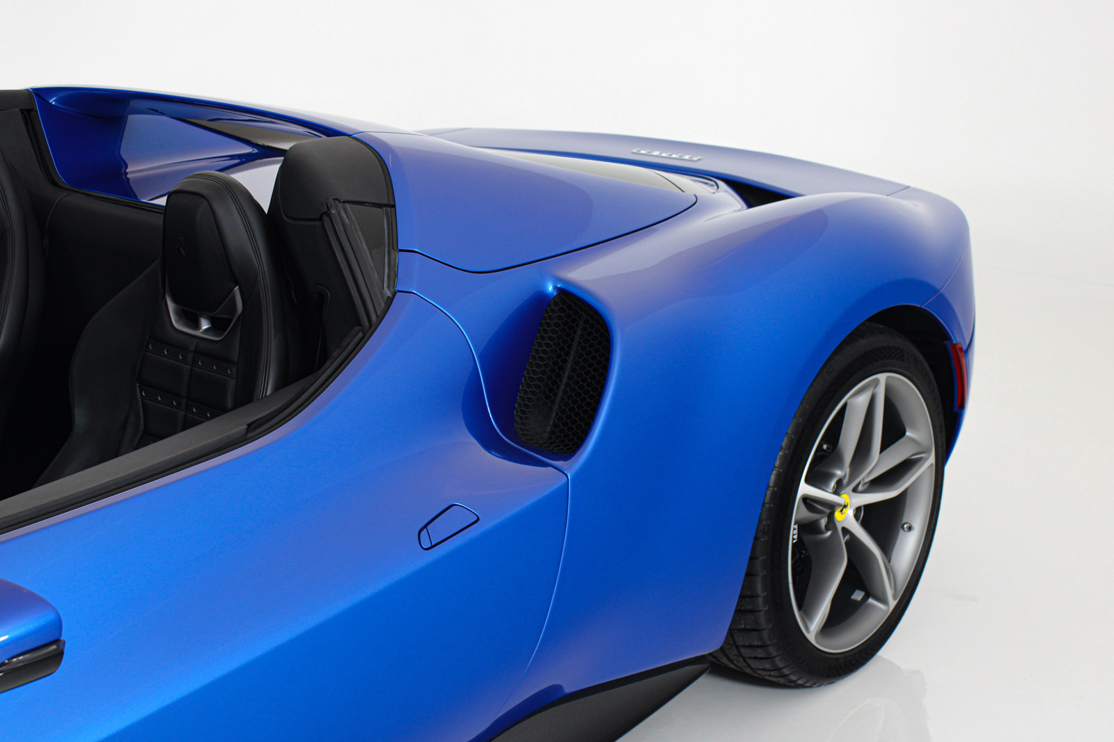 Certified 2023 Ferrari 296 GTS RWD image 3
