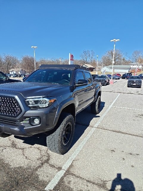 Used 2021 Toyota Tacoma Limited w/ Nightshade Package image 15