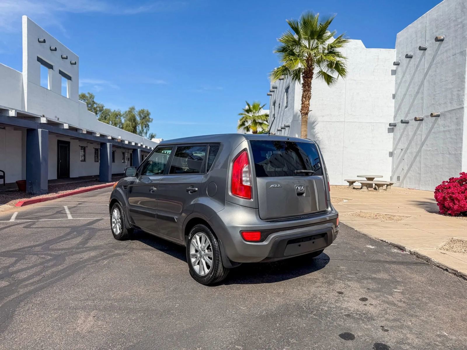 Used 2013 Kia Soul + image 4