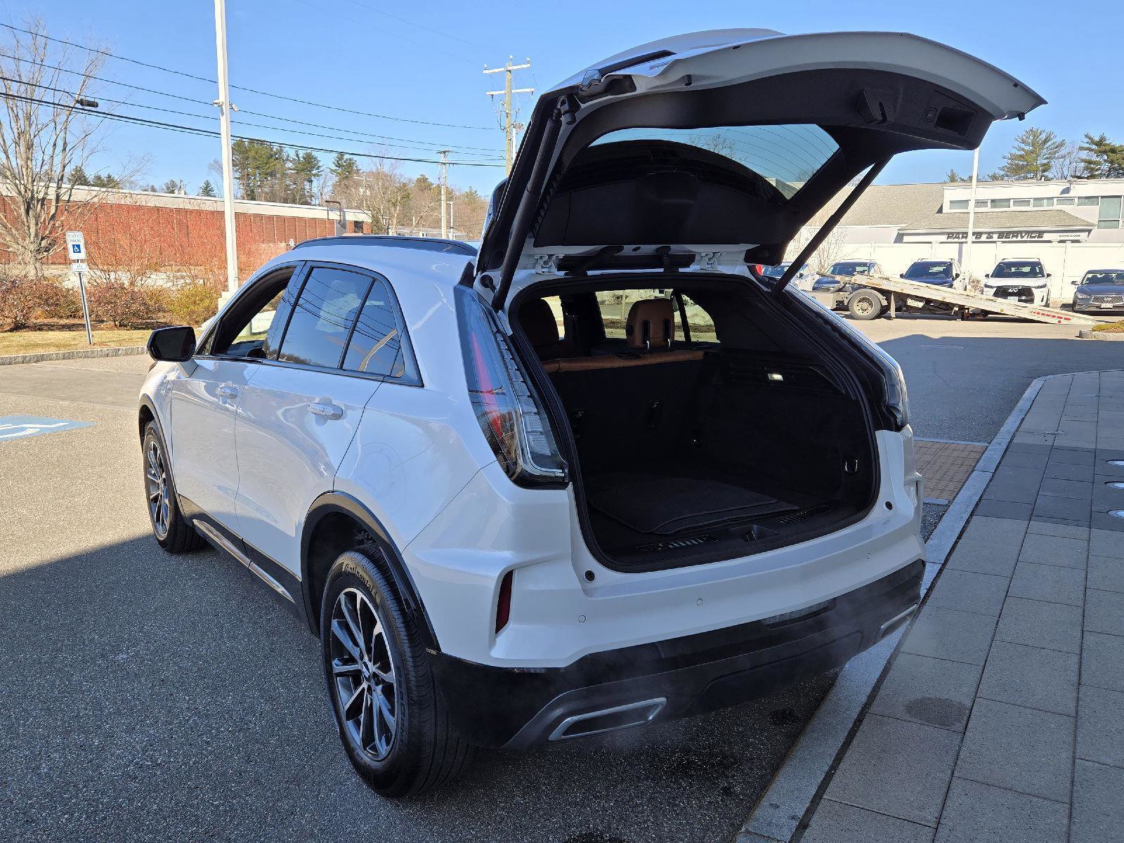 Used 2024 Cadillac XT4 Sport image 17