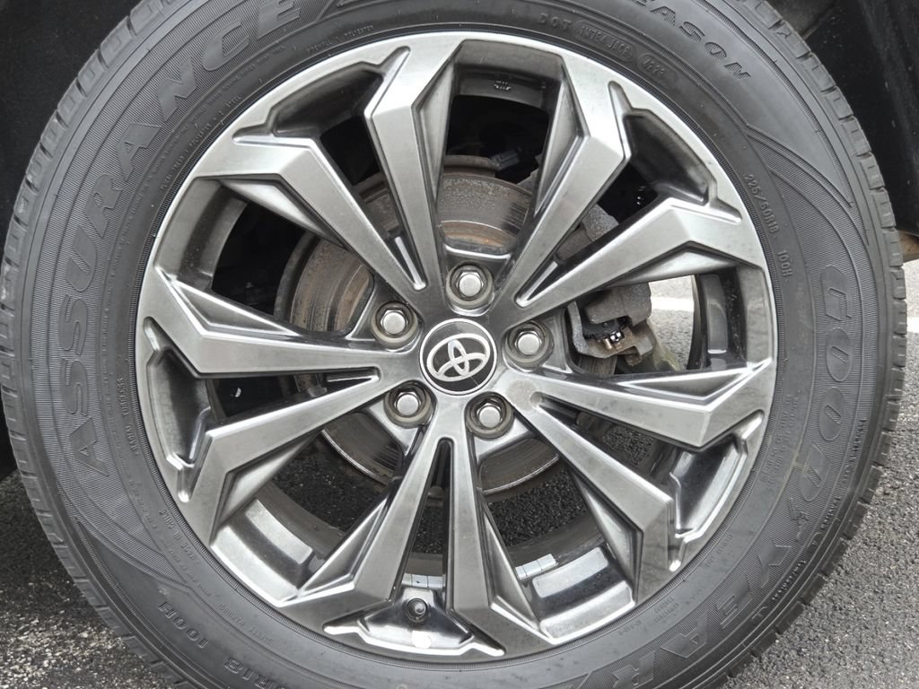 Used 2022 Toyota RAV4 Limited AWD/4WD image 15