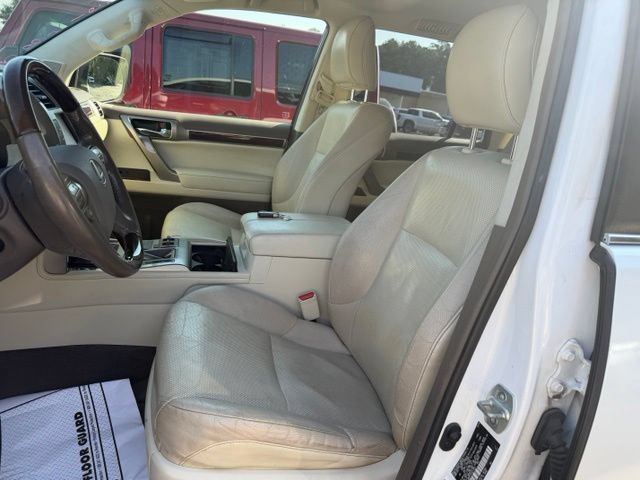Used 2019 Lexus GX 460 Premium w/ Premium Package AWD/4WD image 11