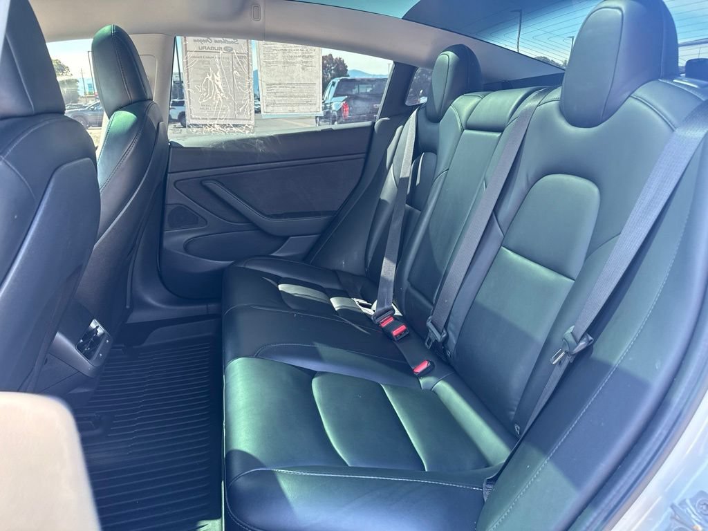 Used 2019 Tesla Model 3 RWD image 11