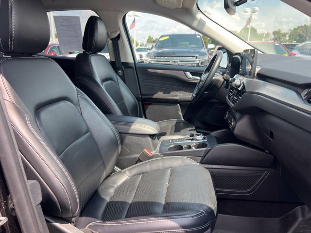 Used 2022 Ford Escape Titanium AWD/4WD image 11