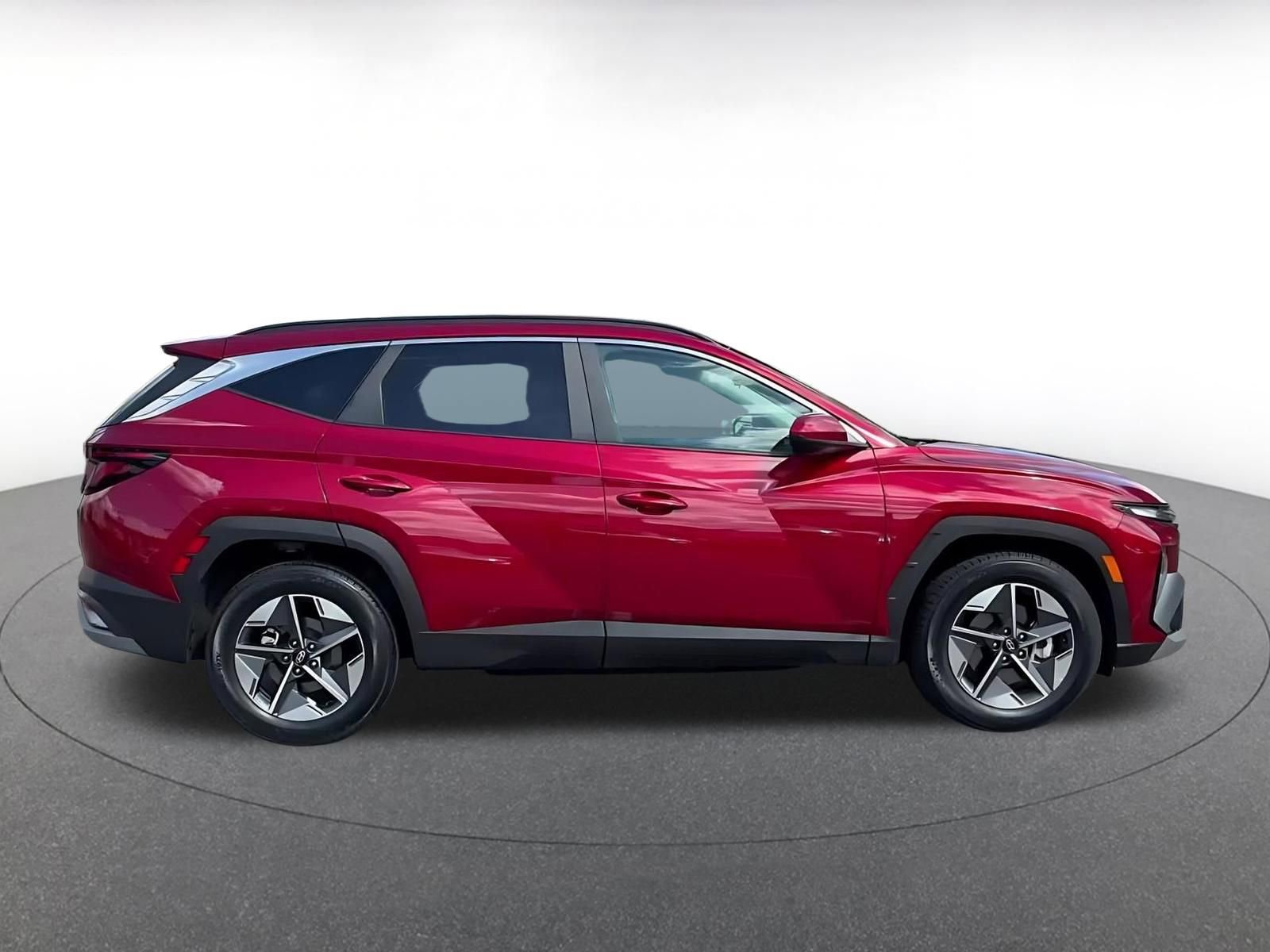 Used 2025 Hyundai Tucson SEL FWD image 16