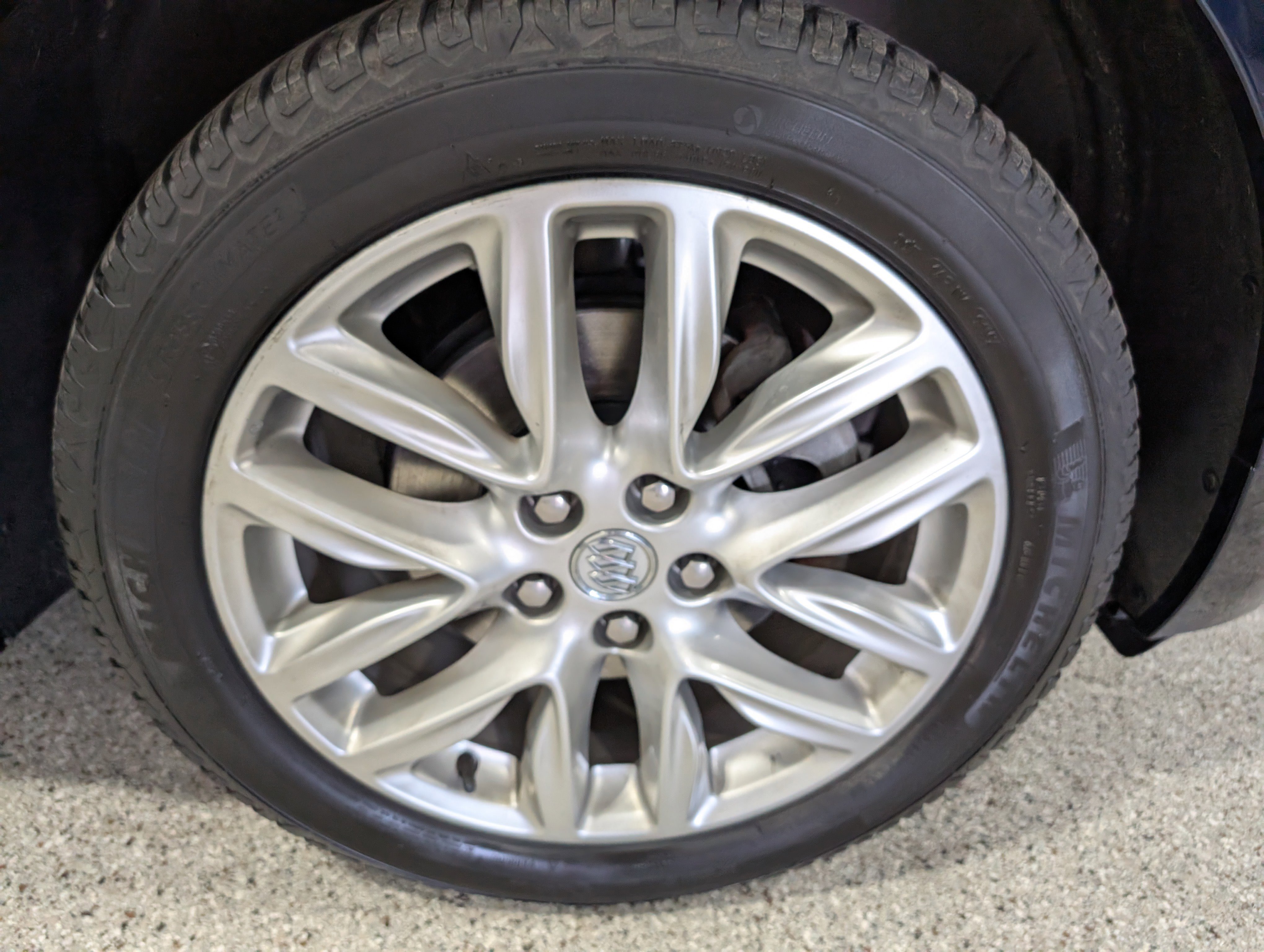 Used 2020 Buick Envision Premium w/ Driver Confidence Package image 12