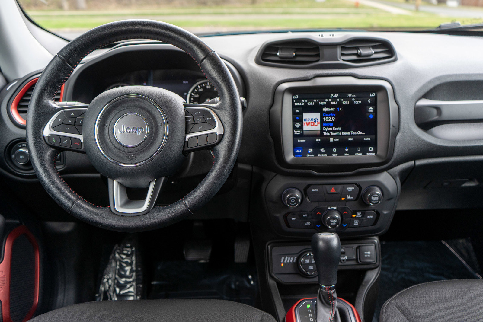 Used 2021 Jeep Renegade Trailhawk w/ Trailer Tow Group image 12