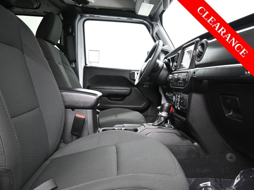 Used 2023 Jeep Gladiator Sport image 16