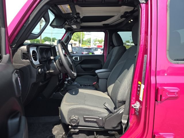 Used 2024 Jeep Gladiator Sport AWD/4WD image 13