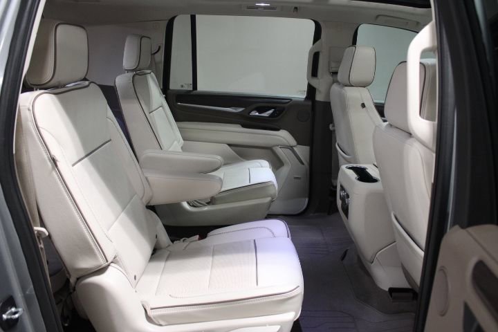Used 2024 GMC Yukon XL Denali AWD/4WD image 31