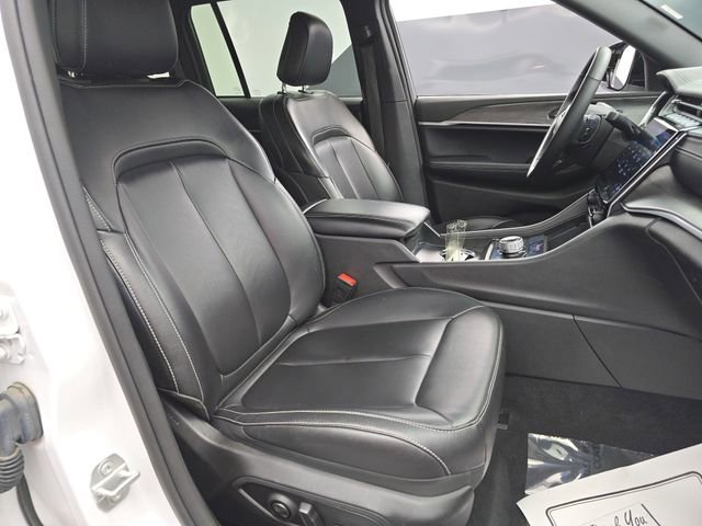 Used 2024 Jeep Grand Cherokee Limited image 51