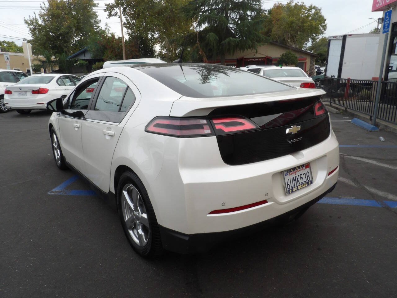 Used 2012 Chevrolet Volt Premium w/ Premium Trim Package FWD image 4