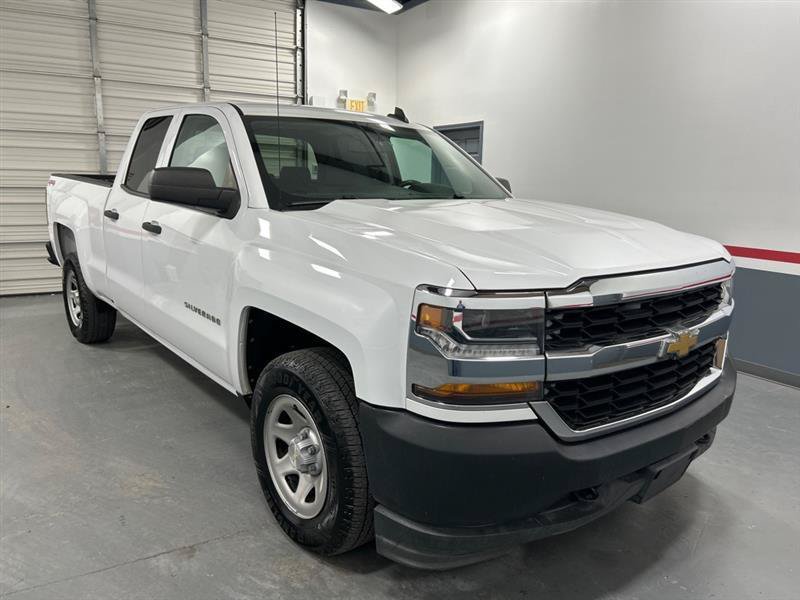 Used 2017 Chevrolet Silverado 1500 W/T w/ WT Convenience Package AWD/4WD image 2