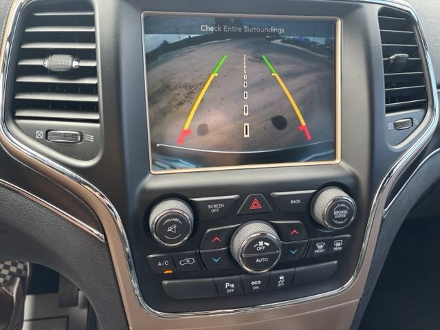 Used 2015 Jeep Grand Cherokee Limited w/ Trailer Tow Group IV AWD/4WD image 31