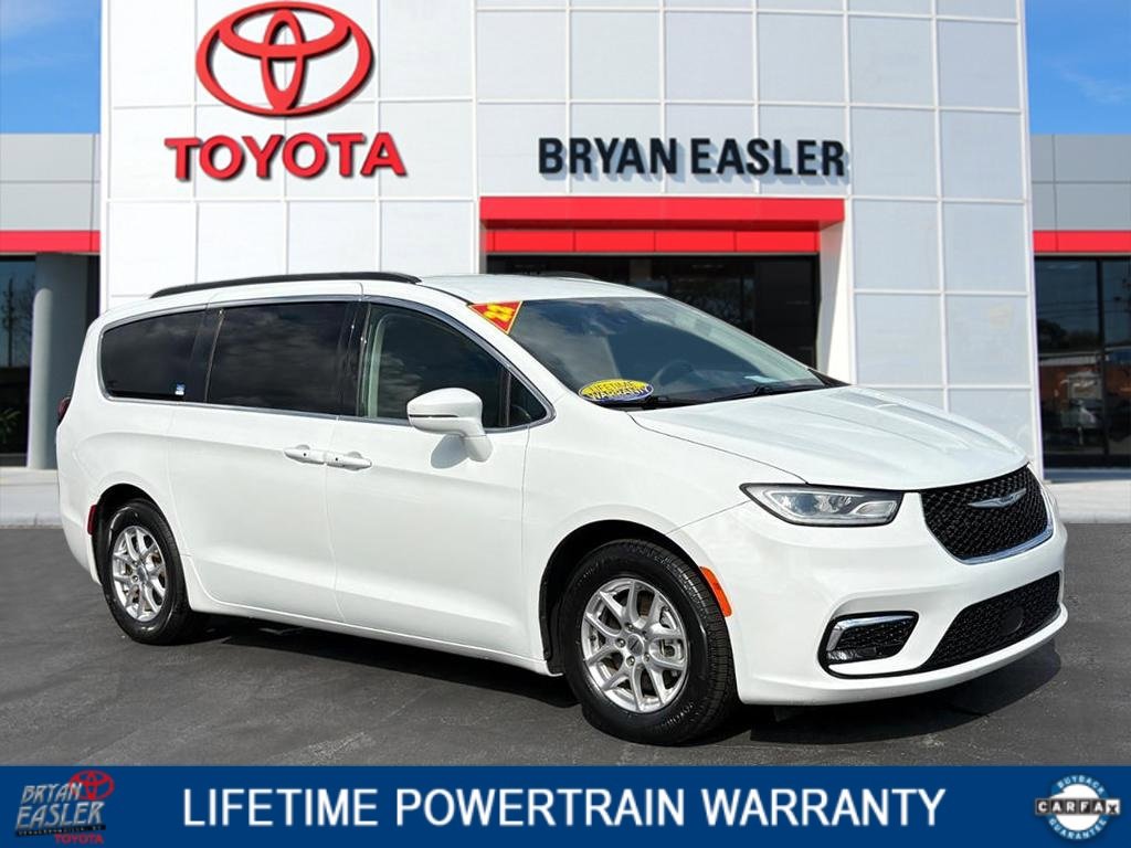 Used 2022 Chrysler Pacifica Touring-L image 1