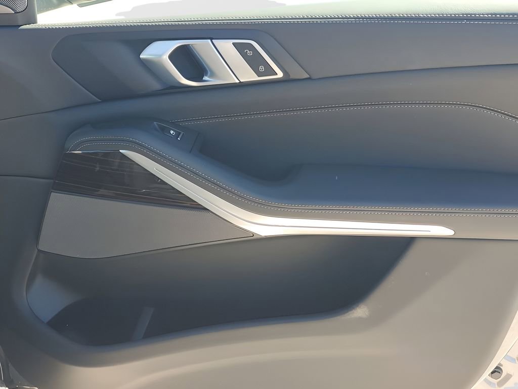 Used 2026 BMW X5 sDrive40i image 45