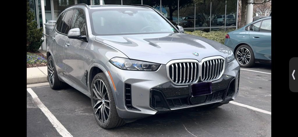 Used 2026 BMW X5 xDrive40i w/ M Sport Package image 1