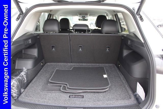Used 2025 Volkswagen Tiguan SE image 10