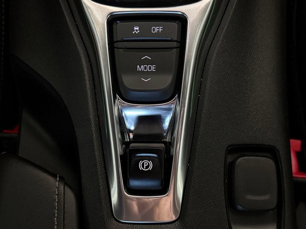 Used 2020 Chevrolet Camaro SS RWD image 26