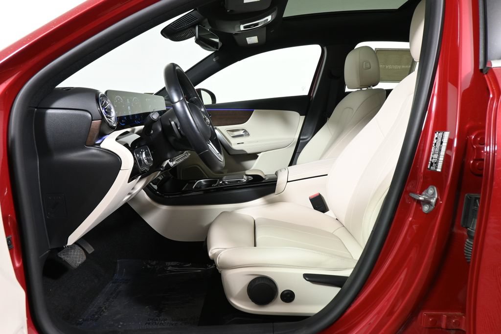Certified 2022 Mercedes-Benz A 220 image 3