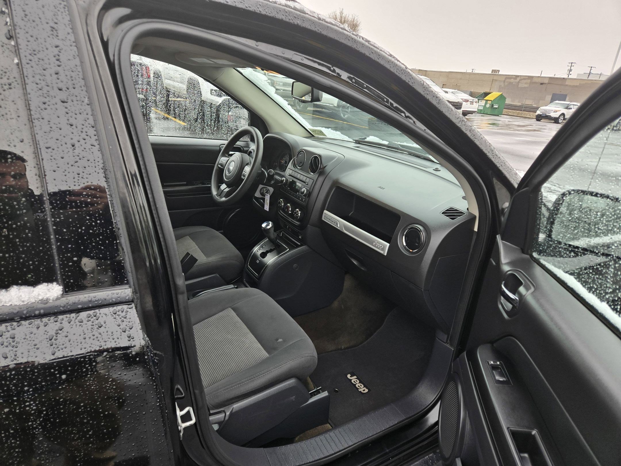 Used 2018 Jeep Compass Latitude w/ Popular Equipment Group image 15