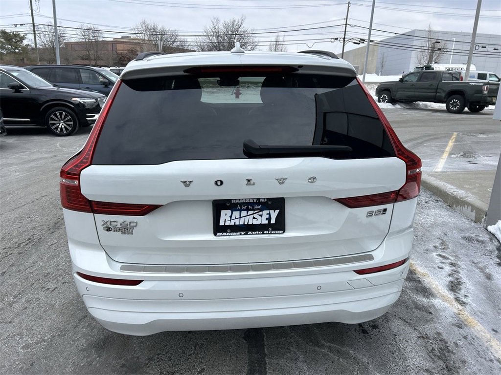 Certified 2023 Volvo XC60 B5 Core w/ Climate Package image 26