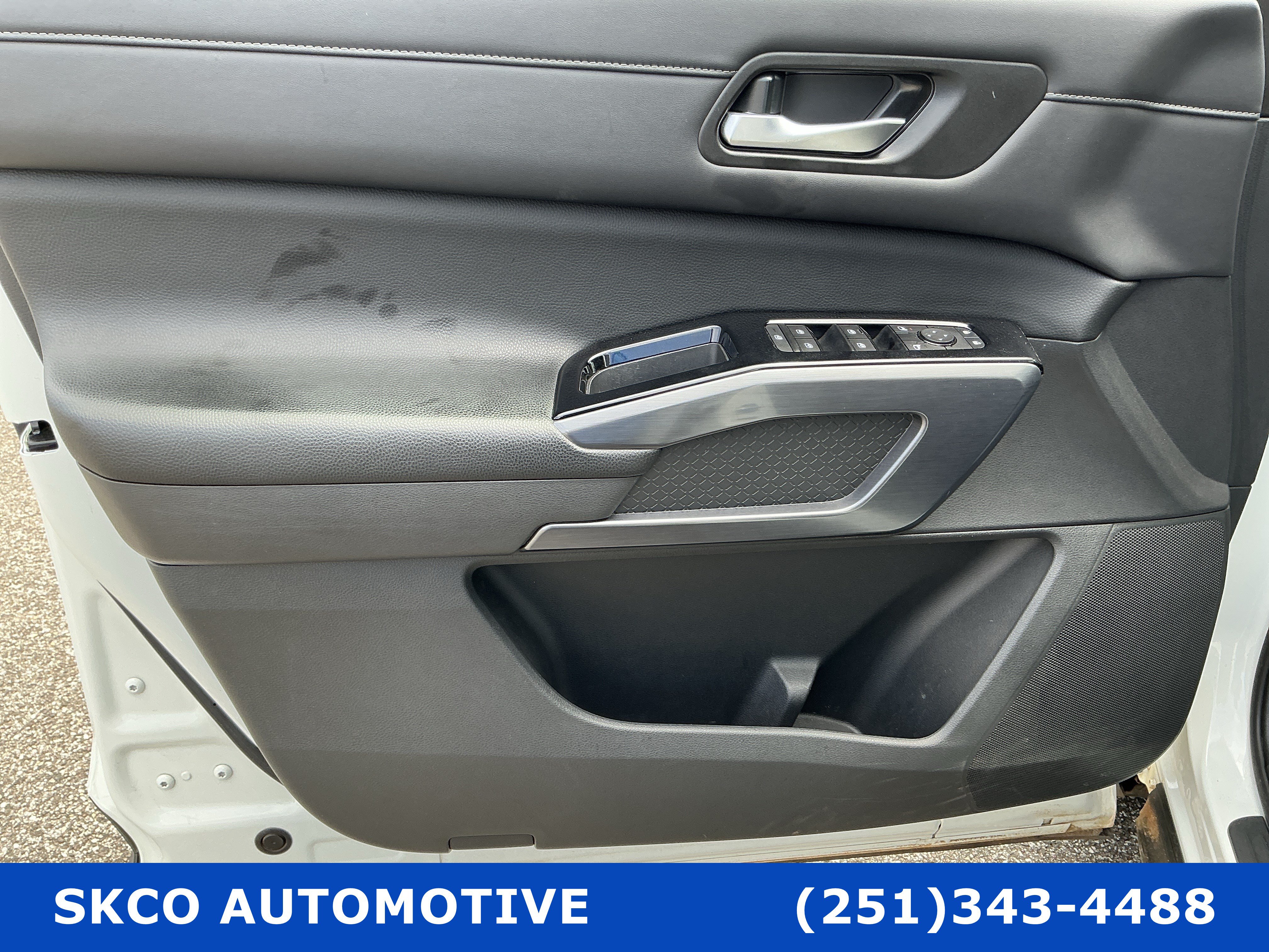 Used 2023 Nissan Pathfinder SL w/ SL Premium Package AWD/4WD image 12