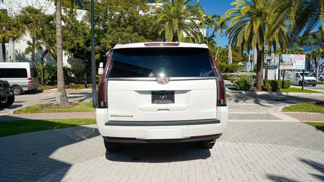 Used 2019 Cadillac Escalade ESV Premium Luxury RWD image 19