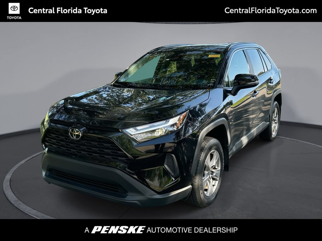Used 2025 Toyota RAV4 XLE w/ Convenience Package FWD image 1