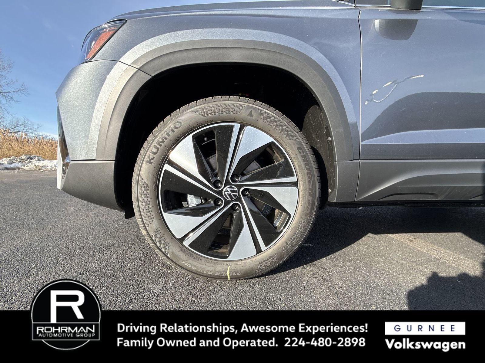 New 2026 Volkswagen Taos SE image 11