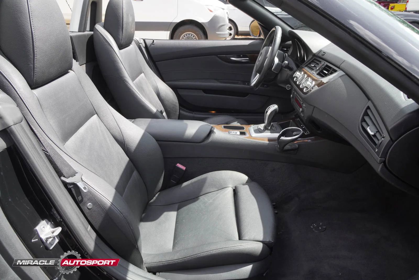 Used 2011 BMW Z4 sDrive35i image 24