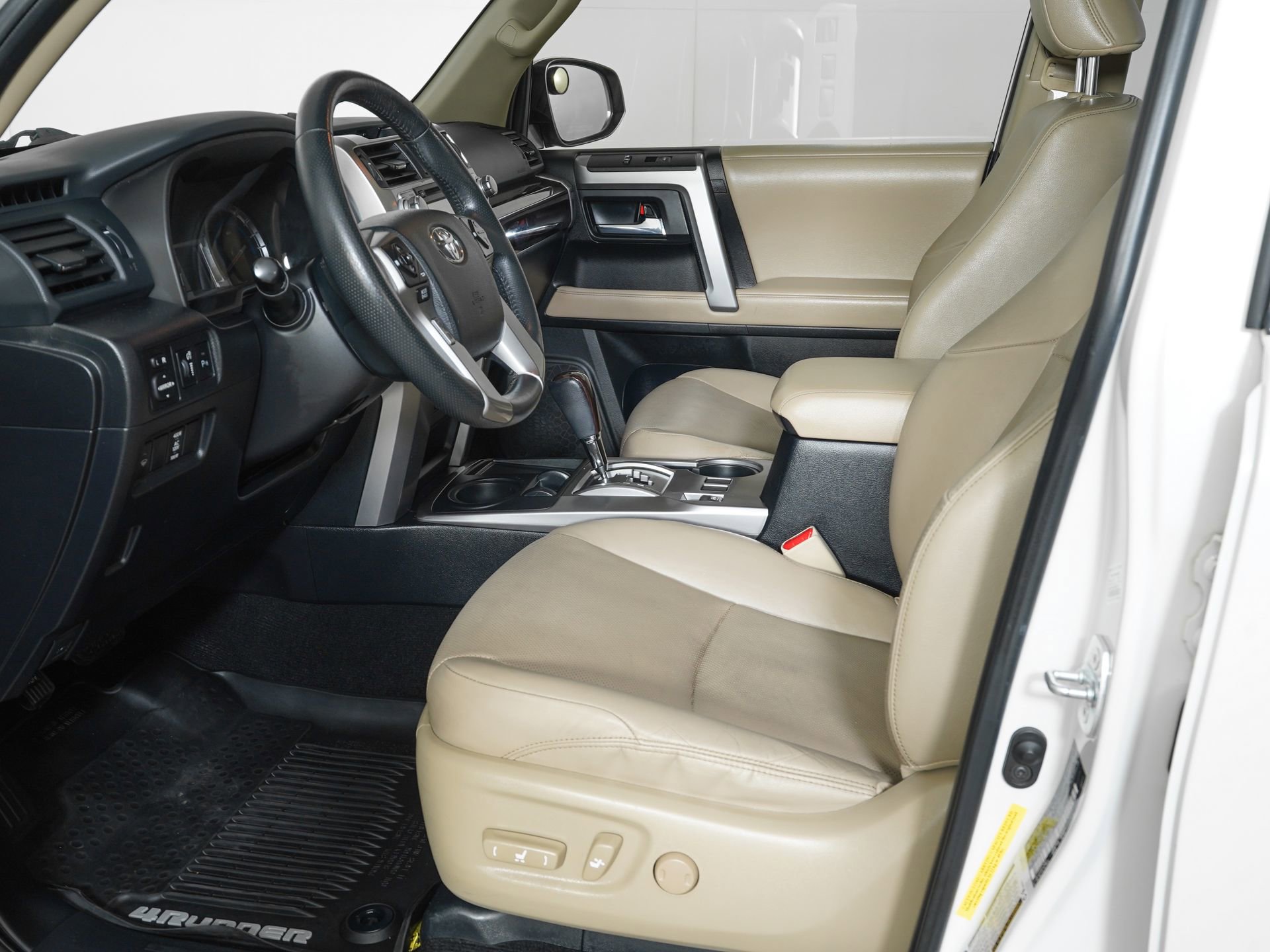 Used 2018 Toyota 4Runner Limited RWD image 12
