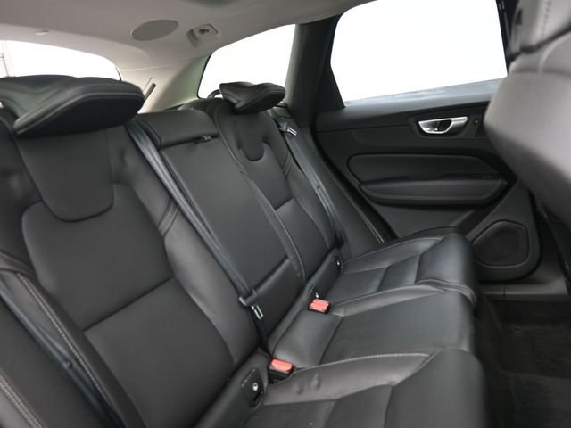 Used 2024 Volvo XC60 B5 Ultimate w/ Climate Package image 34