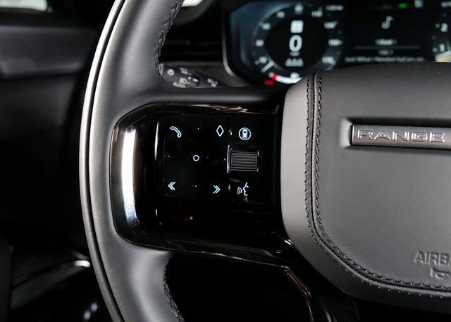 Used 2025 Land Rover Range Rover Sport Dynamic SE image 17