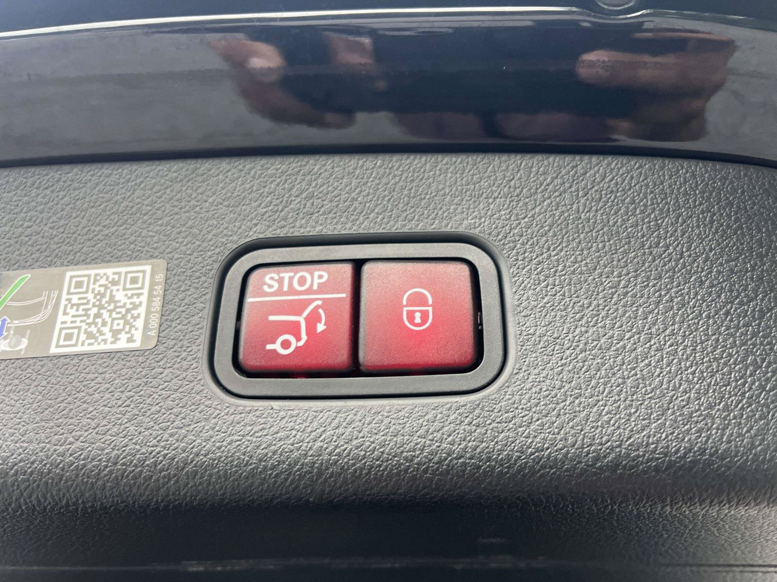 Certified 2025 Mercedes-Benz GLC 300 image 14