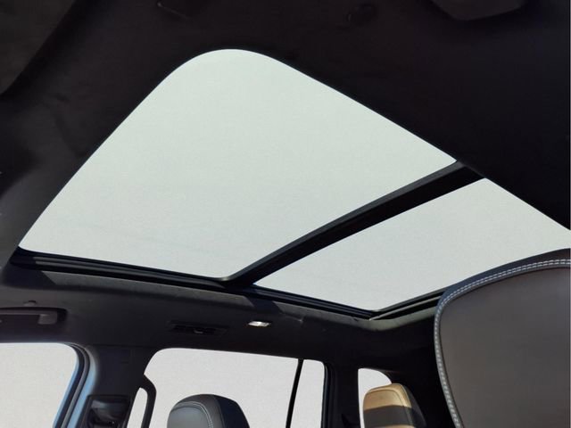 New 2026 GMC Acadia Denali Ultimate w/ LPO, Floor Liner Package image 21