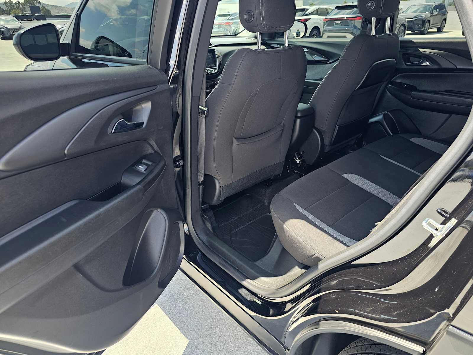 Used 2023 Chevrolet TrailBlazer LT w/ Convenience Package FWD image 15