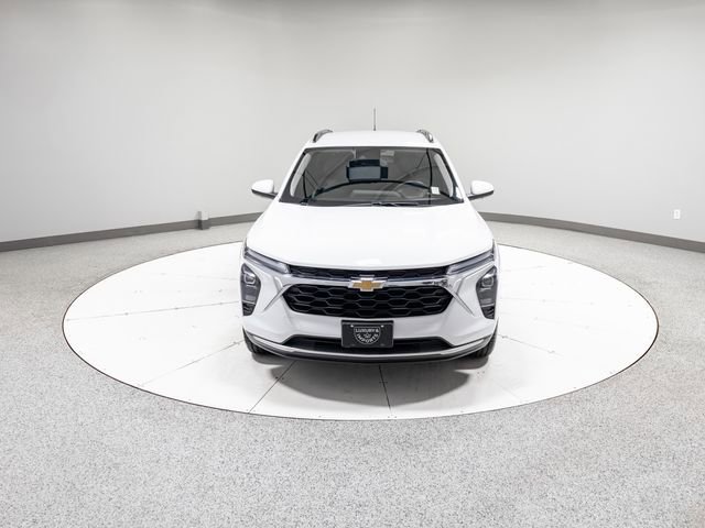 Used 2024 Chevrolet Trax LT w/ Driver Confidence Package image 27