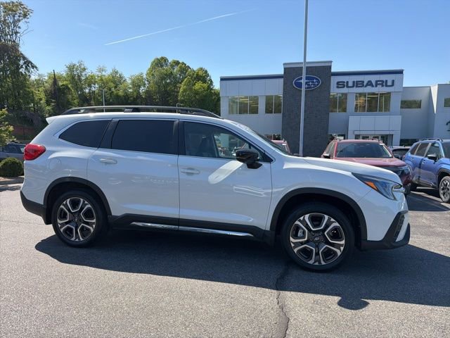 Certified 2025 Subaru Ascent Limited AWD/4WD image 1