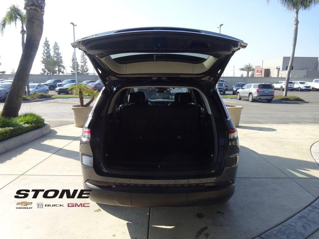 Used 2023 Jeep Grand Cherokee L Limited w/ Luxury Tech Group II image 32