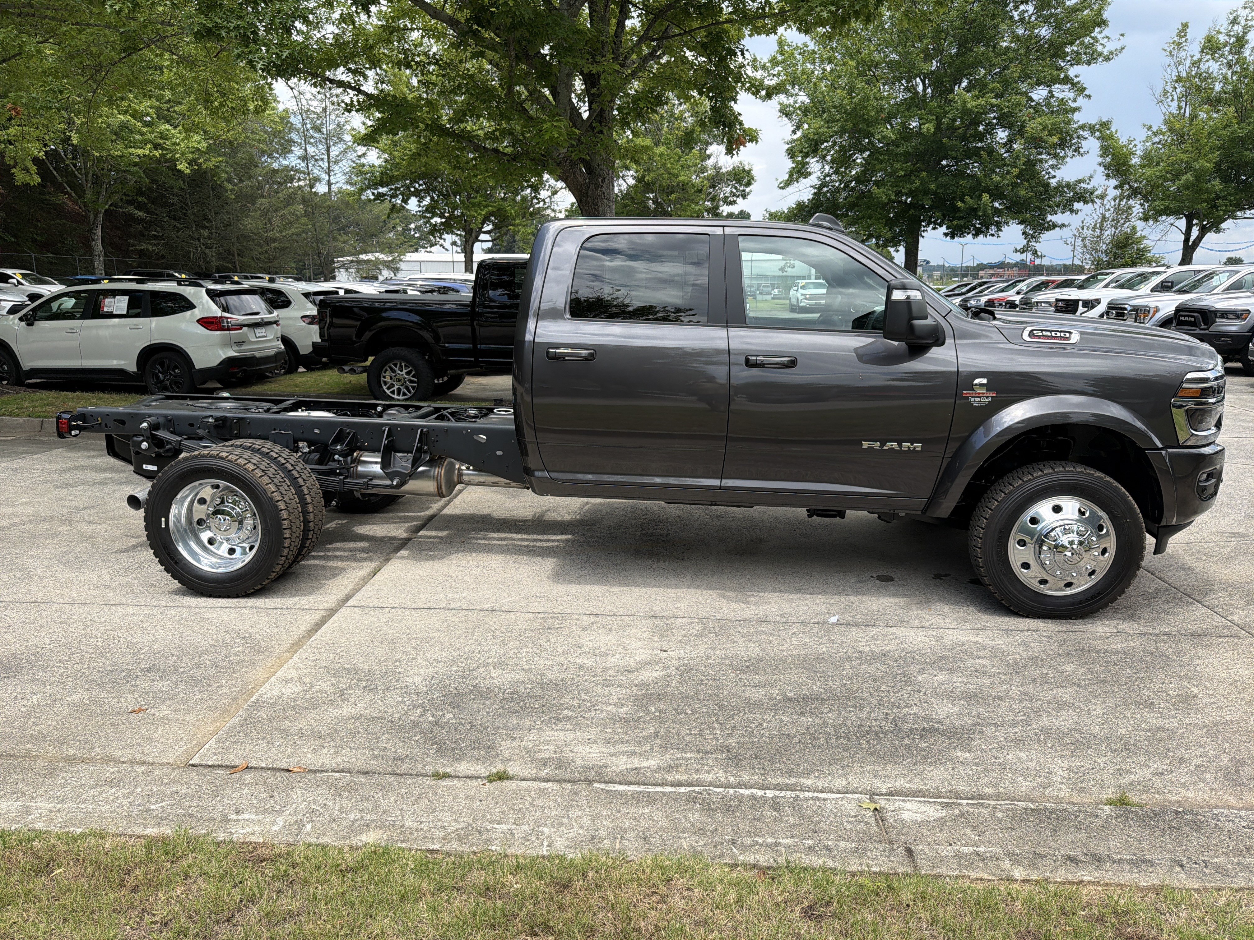 New 2026 RAM 5500 4x4 Crew Cab w/ Laramie Trim Package image 8