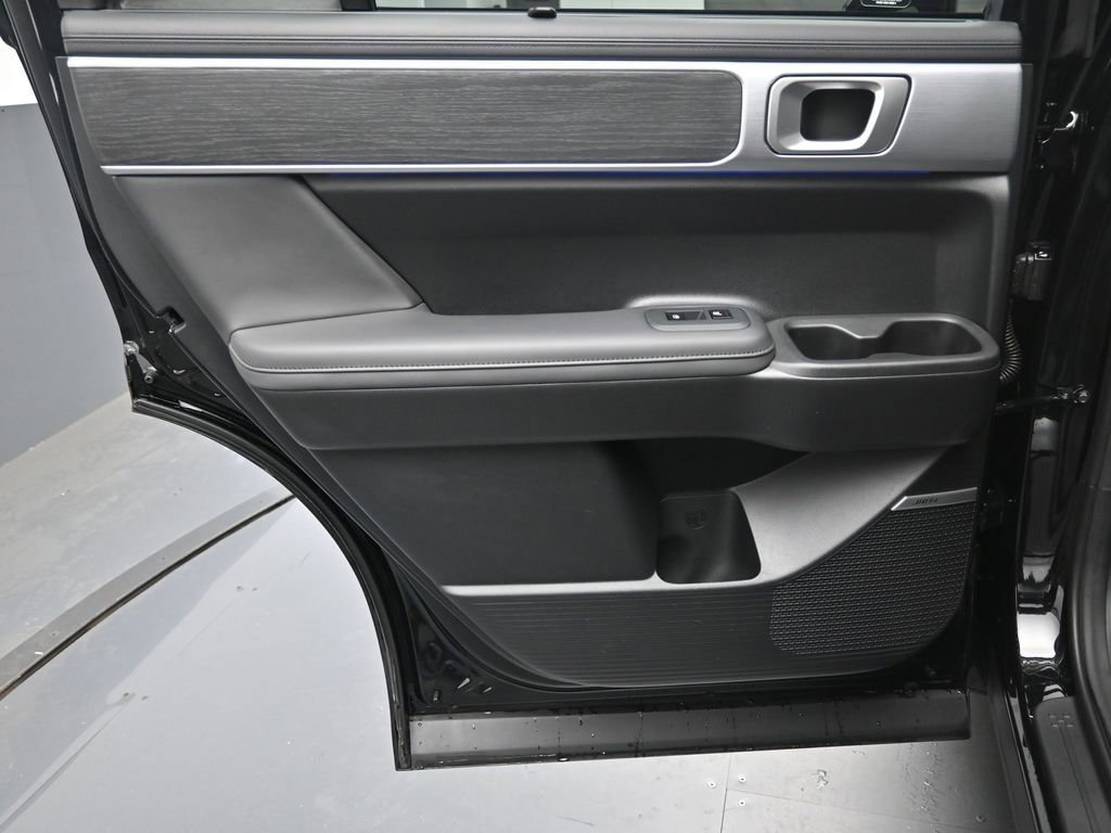 Used 2024 Hyundai Santa Fe Limited image 23